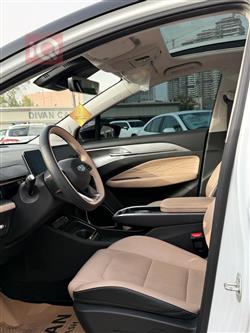 Geely Geometry C